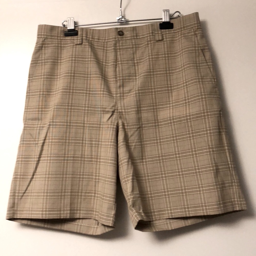 IZOD shorts